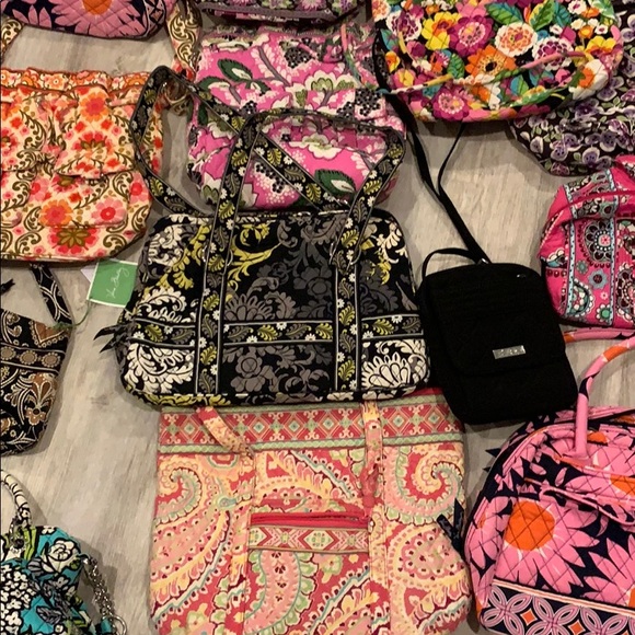 HUGE LOT OF 13 VERA BRADLEY BAGS - Picture 5 of 5